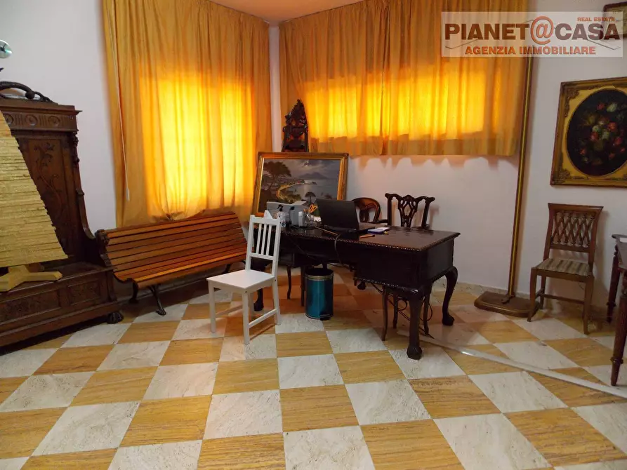 Immagine 7 di Locale commerciale in vendita  in Via Salaria a Castel Di Lama