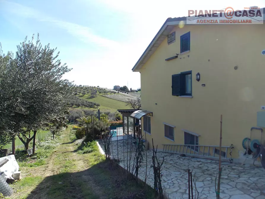 Immagine 10 di Rustico / casale in vendita  in Contrada Sant'Egidio a Monsampolo Del Tronto