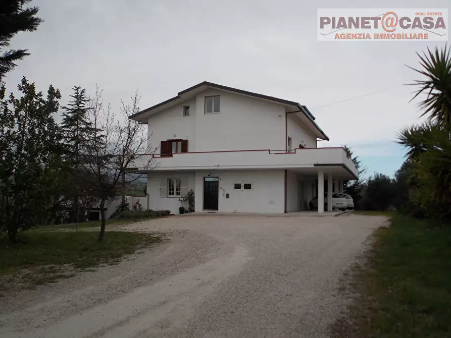 Immagine 3 di Casa indipendente in vendita  in Via Salvatore a Torre a Sant'omero