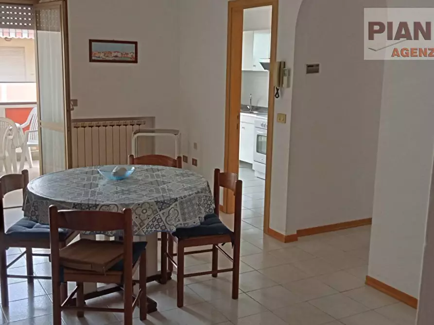 Immagine 1 di Appartamento in vendita  in Via Di Giesi a Martinsicuro