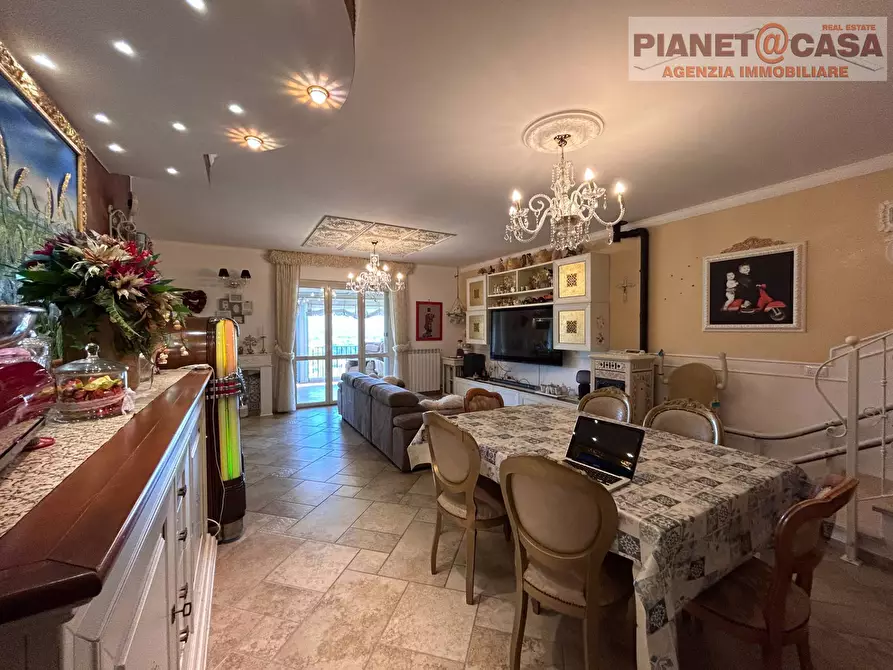 Immagine 7 di Appartamento in vendita  in San S. Silvestro a Castorano