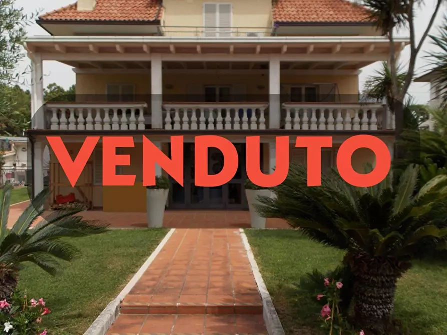 Immagine 25 di Villa in vendita  in Via Salaria a Spinetoli