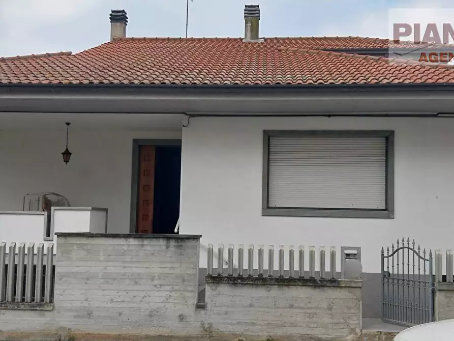 Immagine 1 di Casa indipendente in vendita  in Via Giacomo Matteotti a Colli Del Tronto