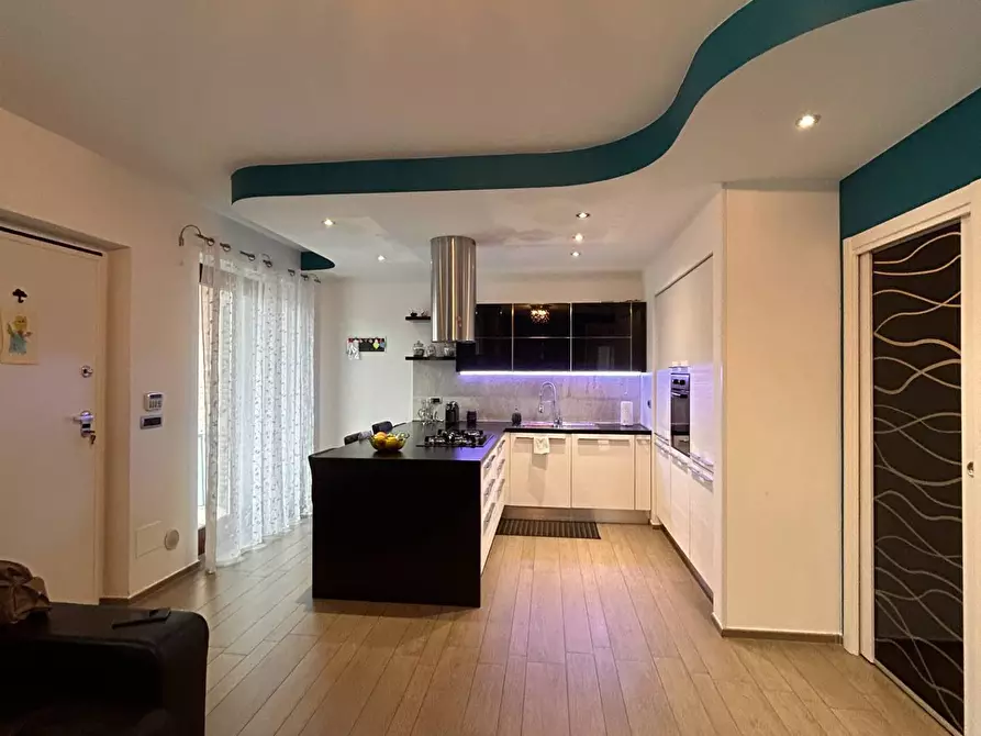 Immagine 8 di Appartamento in vendita  in via Salaria a Colli Del Tronto