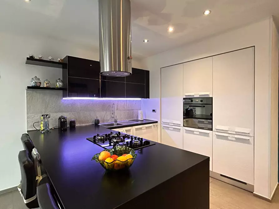 Immagine 12 di Appartamento in vendita  in via Salaria a Colli Del Tronto