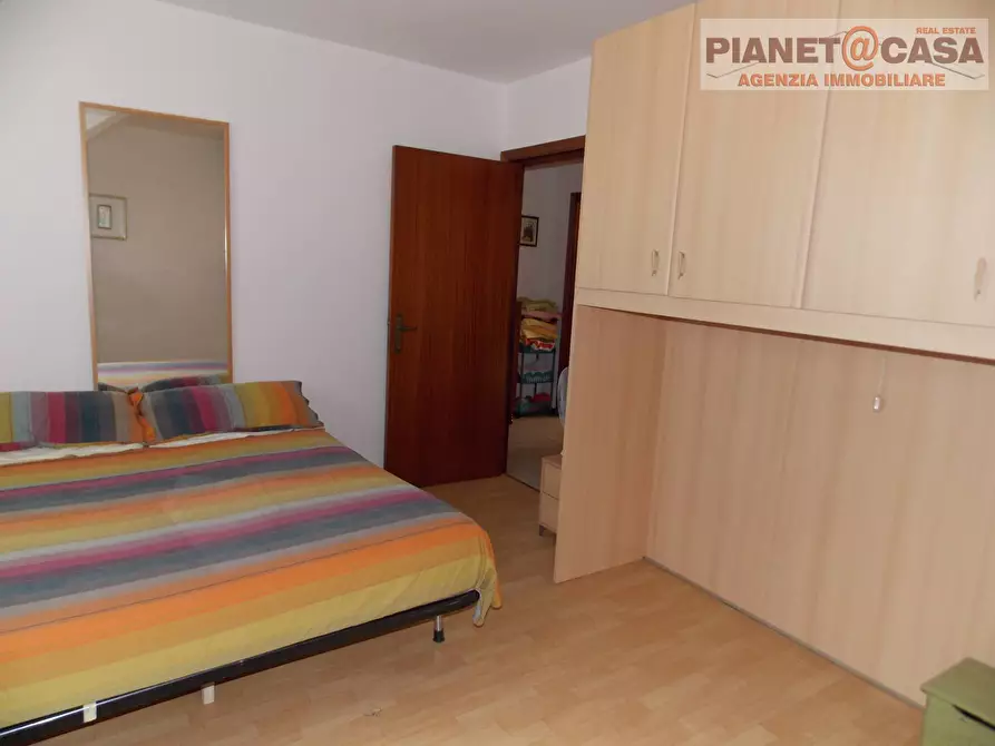 Immagine 15 di Appartamento in vendita  in Via Ugo Foscolo a Martinsicuro