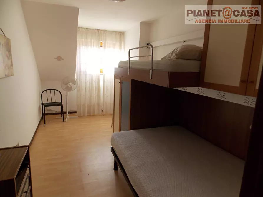 Immagine 17 di Appartamento in vendita  in Via Ugo Foscolo a Martinsicuro