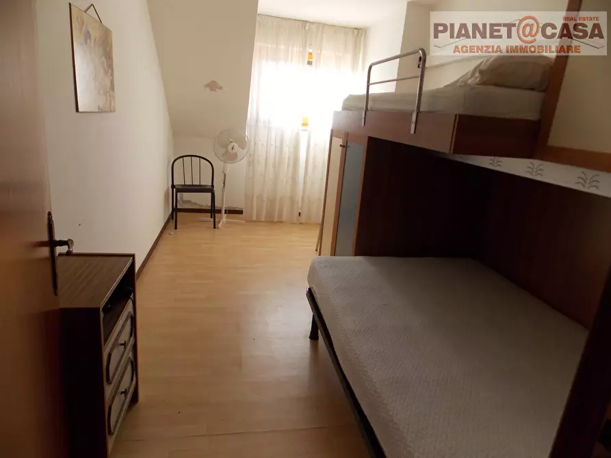 Immagine 16 di Appartamento in vendita  in Via Ugo Foscolo a Martinsicuro