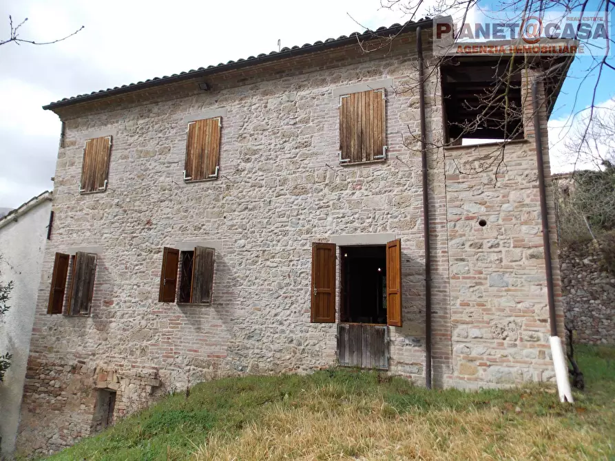 Immagine 1 di Casa indipendente in vendita  in Contrada Gattari di Garulla a Sarnano