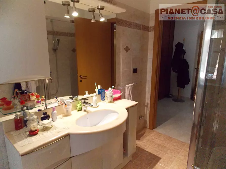 Immagine 11 di Appartamento in vendita  in Via Roma a Castel Di Lama