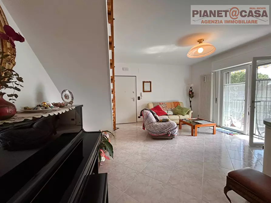 Immagine 2 di Appartamento in vendita  in Via Roma a Castel Di Lama