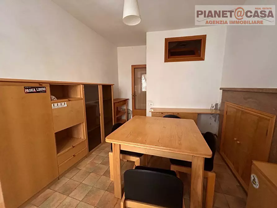 Immagine 11 di Casa semindipendente in vendita  in Piazza Roma a Monsampolo Del Tronto