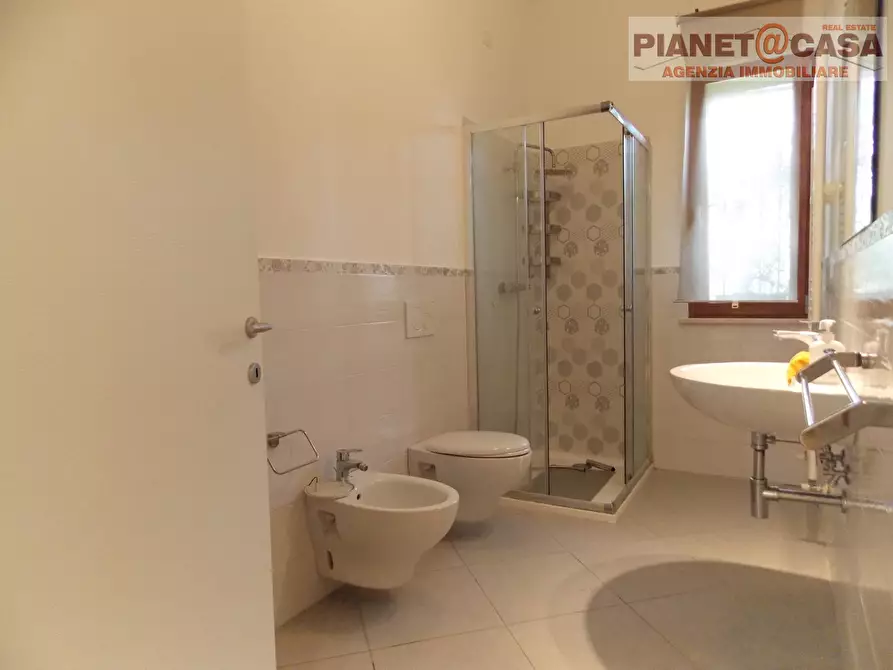Immagine 10 di Appartamento in vendita  in Via Lombroso a San Benedetto Del Tronto
