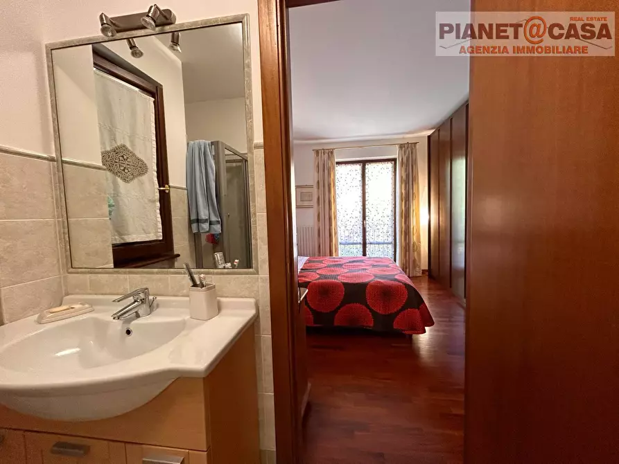 Immagine 28 di Villetta a schiera in vendita  in via Spontini a Colli Del Tronto