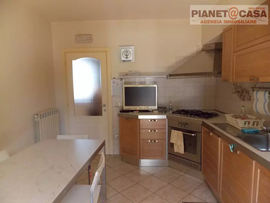 Immagine 17 di Appartamento in vendita  in Via Ugo Foscolo a Monsampolo Del Tronto