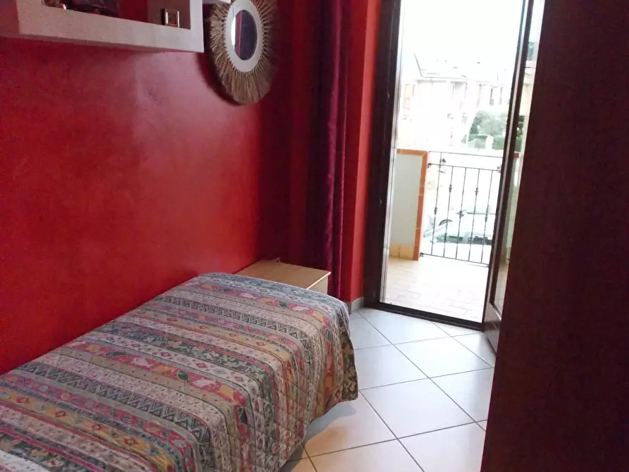 Immagine 30 di Villa in vendita  in Via Verona a Folignano