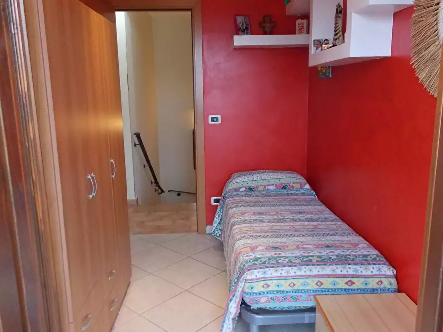 Immagine 29 di Villa in vendita  in Via Verona a Folignano