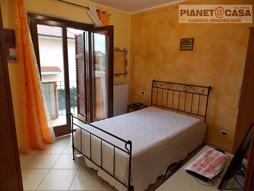 Immagine 24 di Villa in vendita  in Via Verona a Folignano