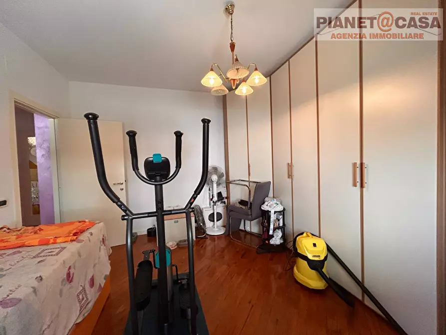 Immagine 22 di Appartamento in vendita  in via Gran Sasso a Ancarano