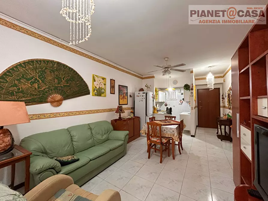 Immagine 3 di Appartamento in vendita  in via ischia a Martinsicuro