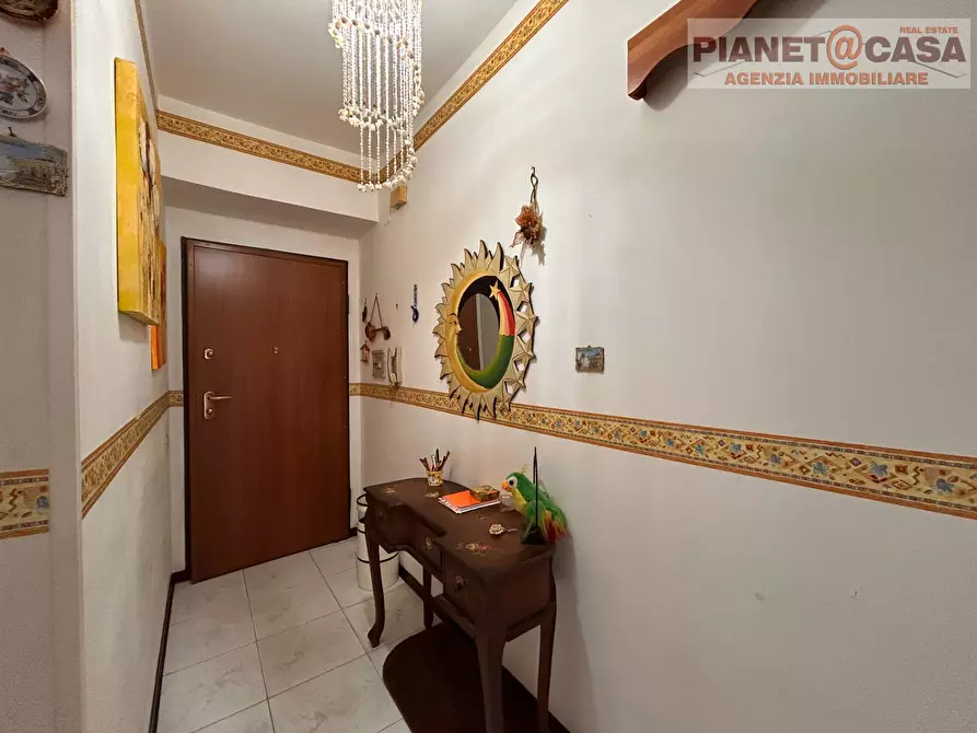 Immagine 7 di Appartamento in vendita  in via ischia a Martinsicuro