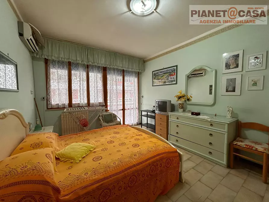 Immagine 9 di Appartamento in vendita  in via ischia a Martinsicuro