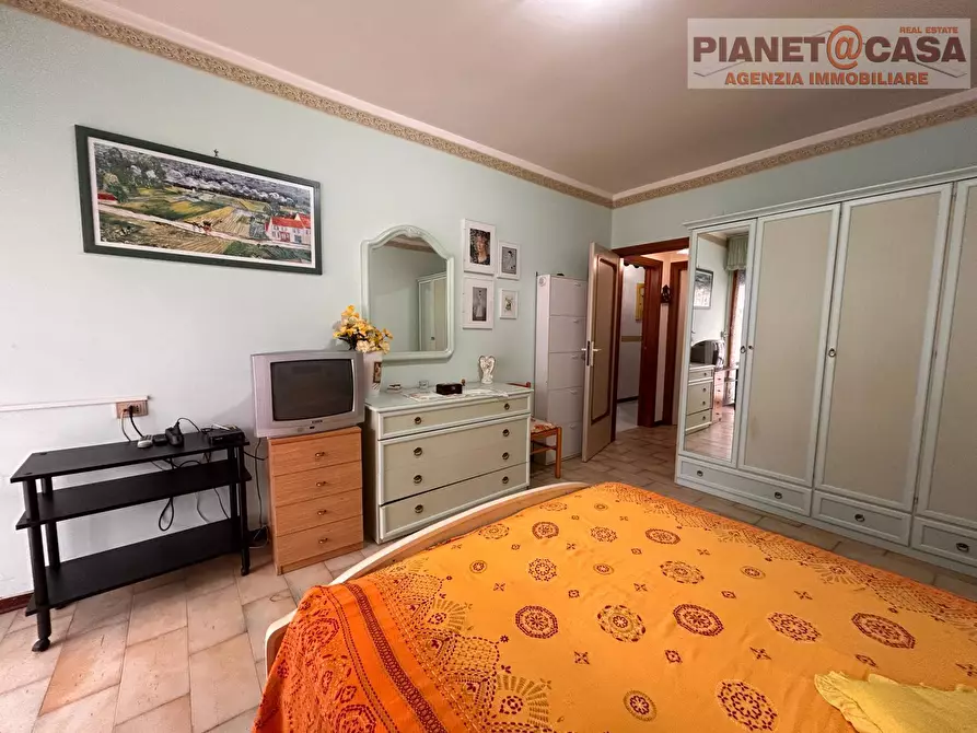 Immagine 11 di Appartamento in vendita  in via ischia a Martinsicuro