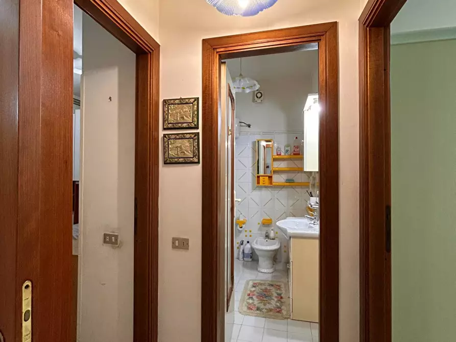 Immagine 15 di Appartamento in vendita  in via ischia a Martinsicuro