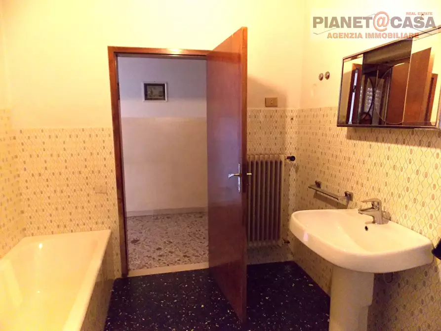 Immagine 21 di Casa indipendente in vendita  in Via Salaria a Ascoli Piceno