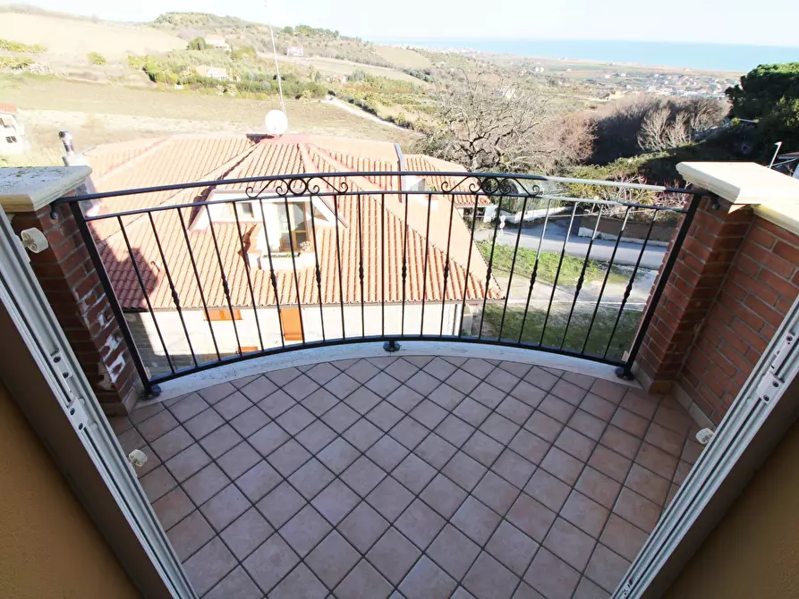 Immagine 3 di Appartamento in vendita  in C.da giardino a Colonnella