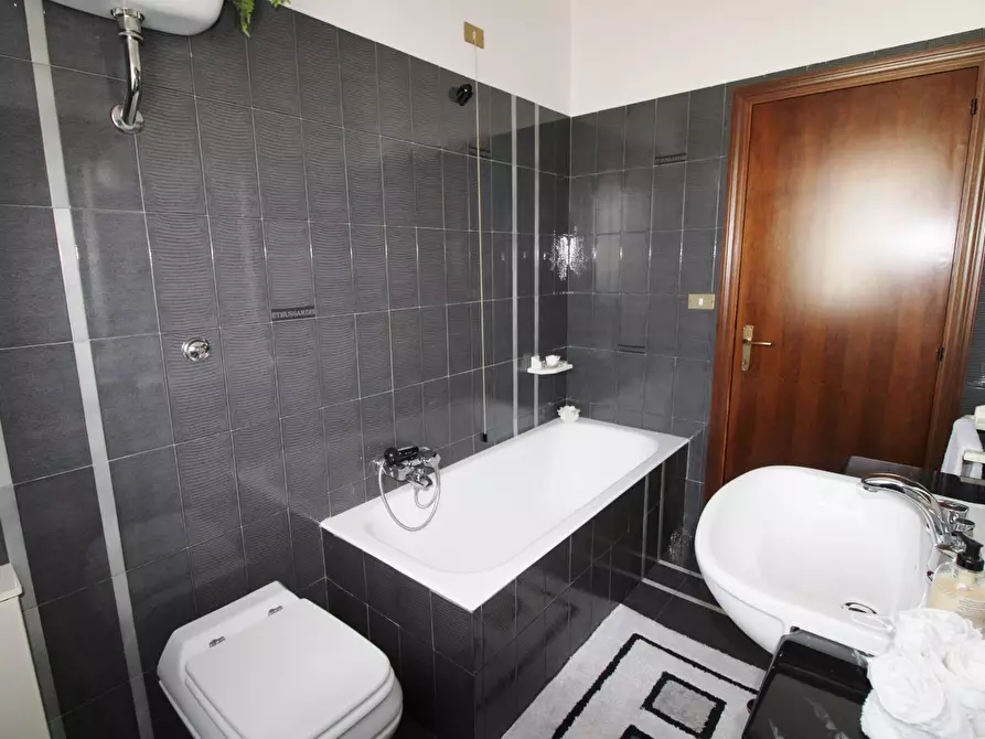 Immagine 25 di Appartamento in vendita  in Via Turati a San Benedetto Del Tronto