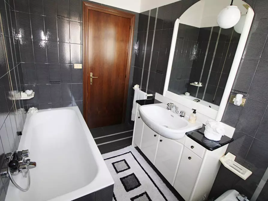 Immagine 26 di Appartamento in vendita  in Via Turati a San Benedetto Del Tronto