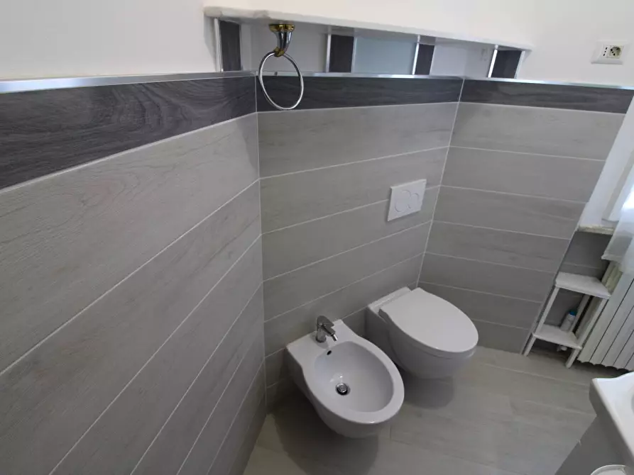 Immagine 13 di Appartamento in affitto  in via zandonai a San Benedetto Del Tronto