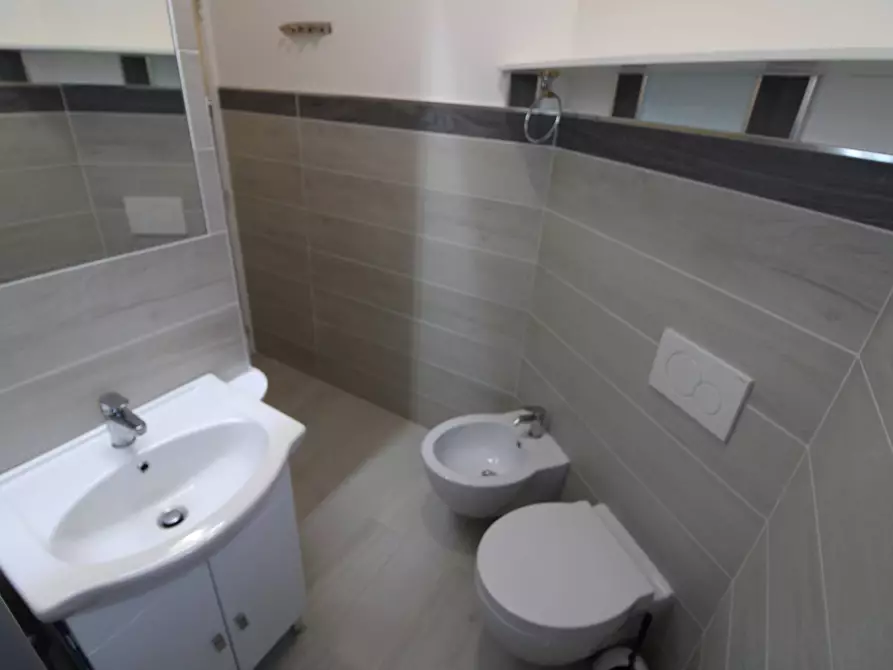 Immagine 15 di Appartamento in affitto  in via zandonai a San Benedetto Del Tronto