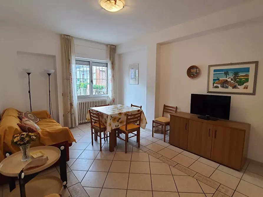 Immagine 3 di Appartamento in affitto  in via doninzetti a San Benedetto Del Tronto