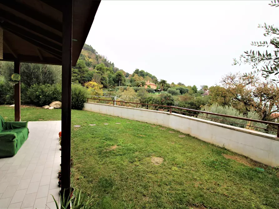 Immagine 21 di Appartamento in vendita  in madonna degli angeli a Grottammare