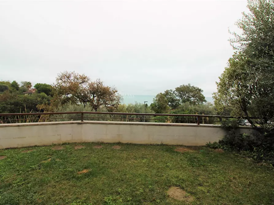 Immagine 22 di Appartamento in vendita  in madonna degli angeli a Grottammare