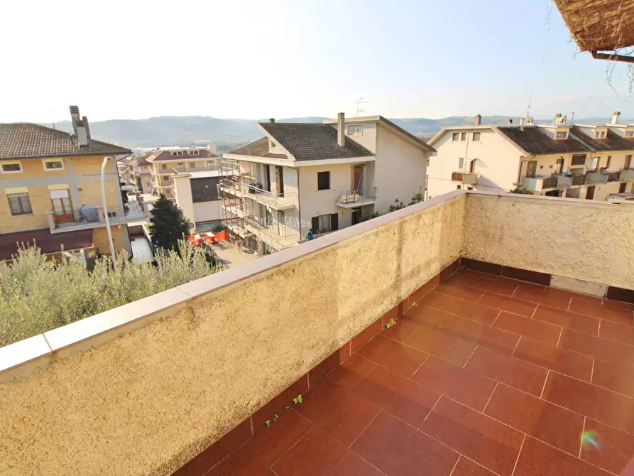 Immagine 29 di Casa indipendente in vendita  in via nino bixio a Monsampolo Del Tronto