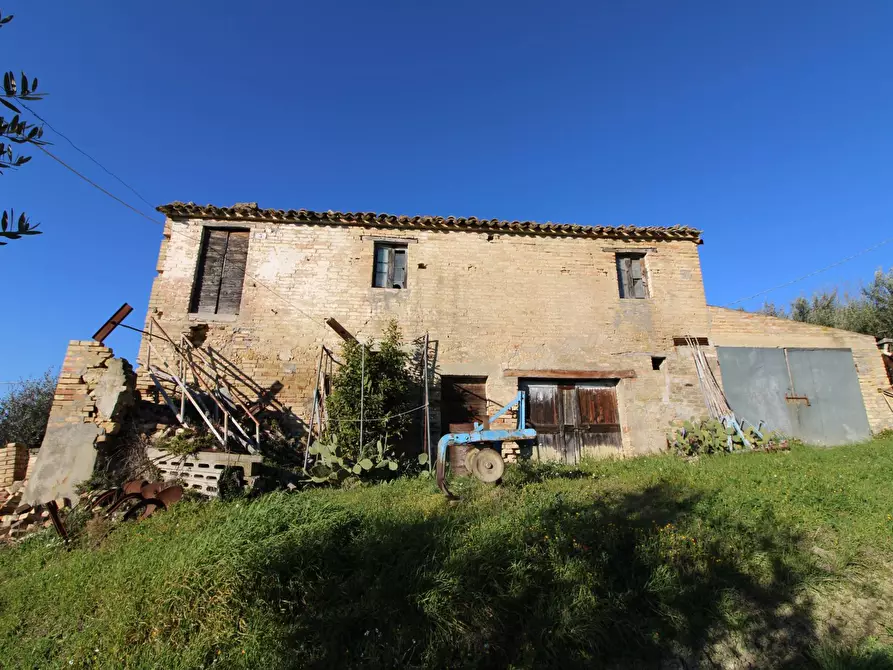 Immagine 2 di Rustico / casale in vendita  in via valle apparignano a Acquaviva Picena