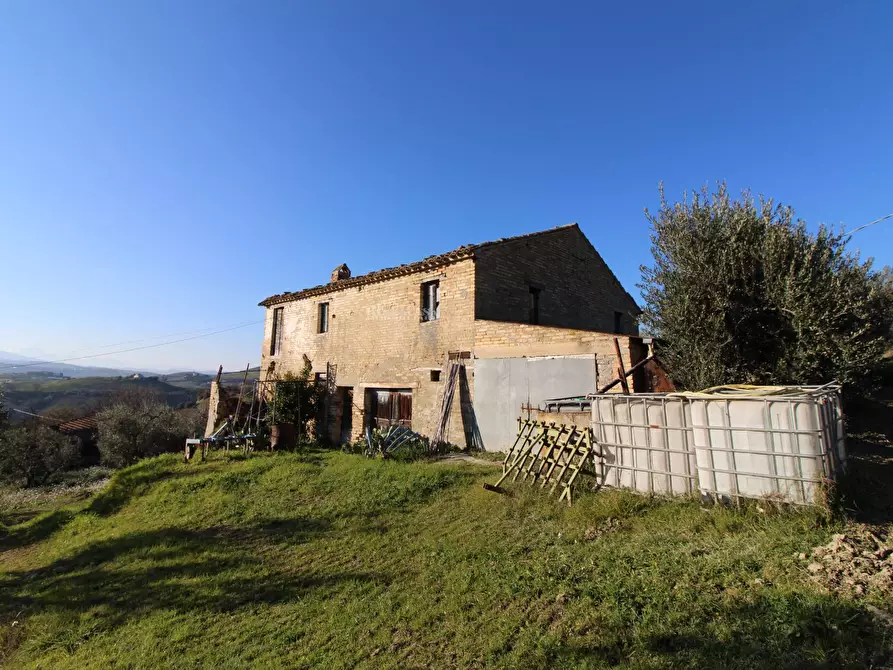 Immagine 4 di Rustico / casale in vendita  in via valle apparignano a Acquaviva Picena