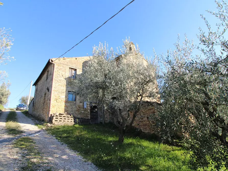 Immagine 8 di Rustico / casale in vendita  in via valle apparignano a Acquaviva Picena