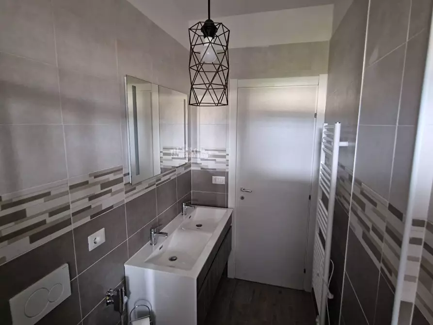 Immagine 16 di Appartamento in vendita  in Via Giuseppe di Vittorio a Martinsicuro