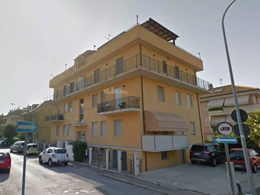 Immagine 7 di Appartamento in vendita  in Via Confalonieri a San Benedetto Del Tronto
