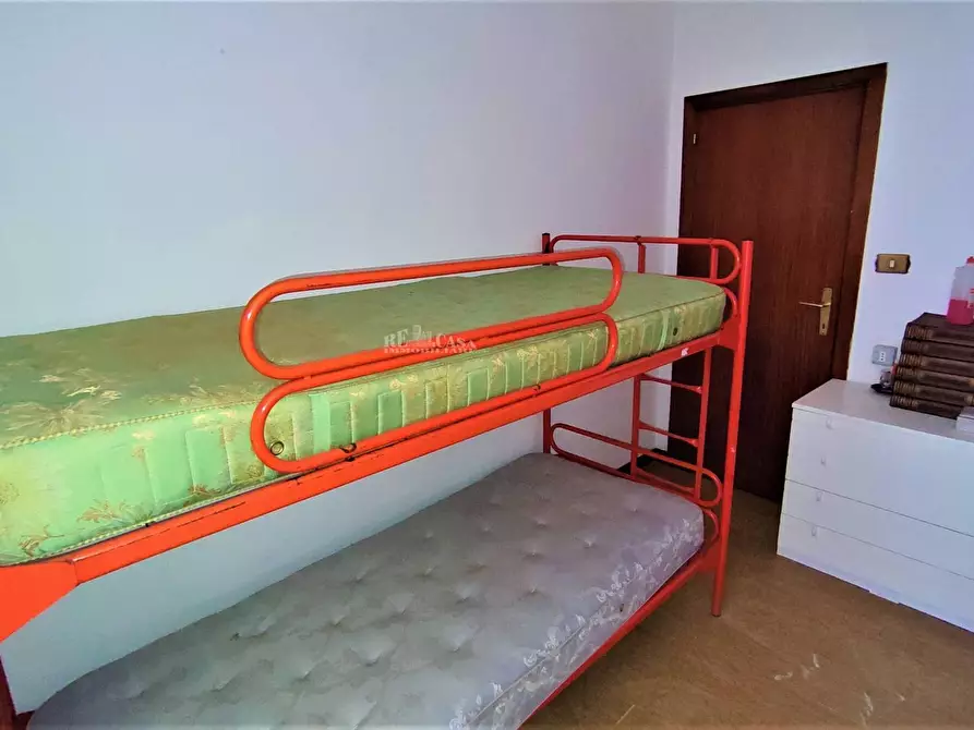 Immagine 10 di Casa indipendente in vendita  in piazza damiano damiani a Ripatransone