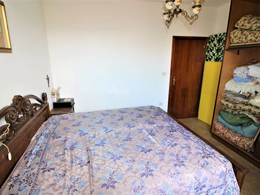 Immagine 15 di Casa indipendente in vendita  in piazza damiano damiani a Ripatransone