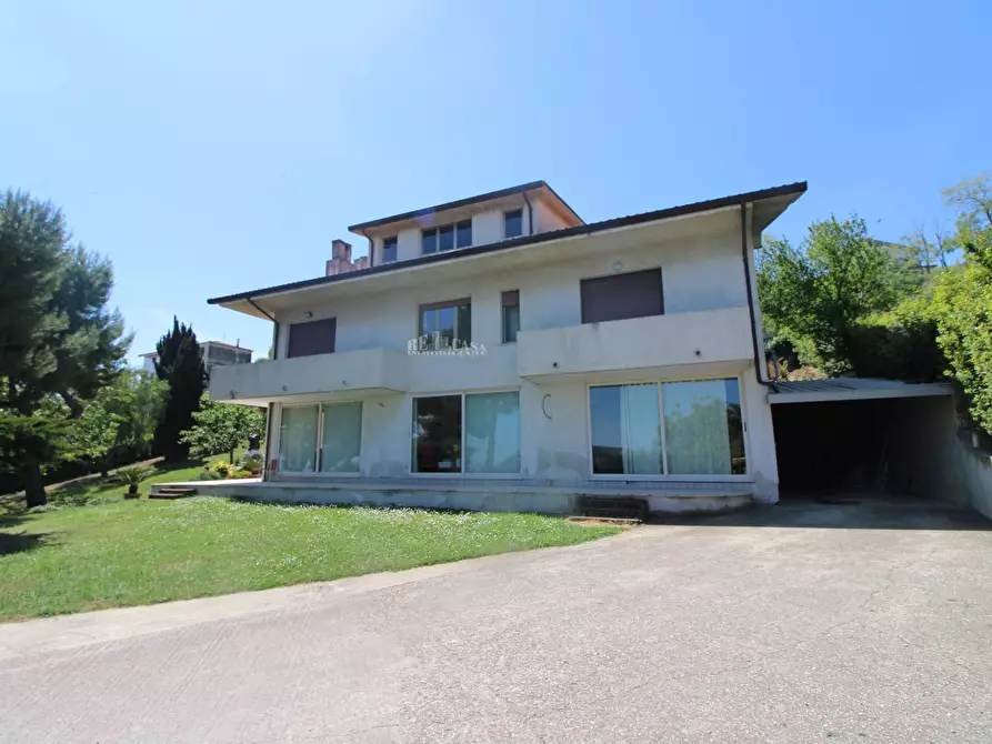 Immagine 3 di Casa indipendente in vendita  in via dei colli a Martinsicuro