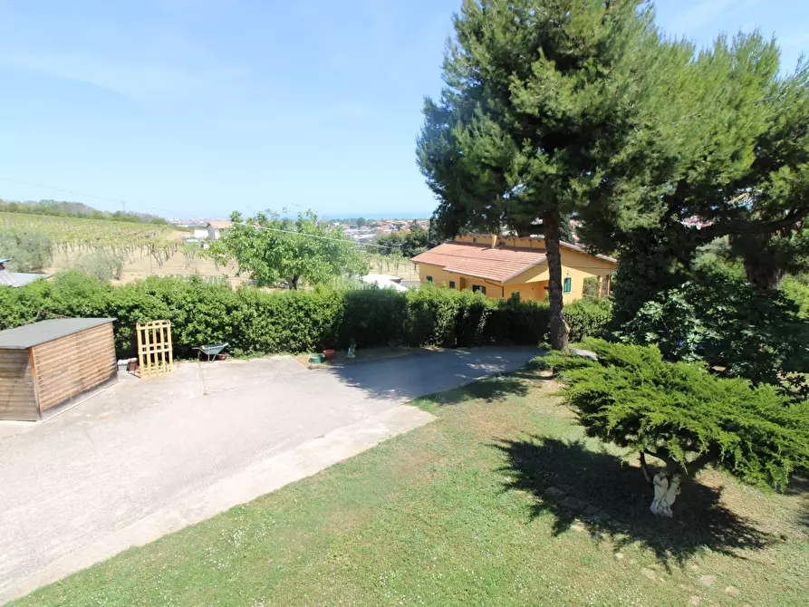 Immagine 8 di Casa indipendente in vendita  in via dei colli a Martinsicuro