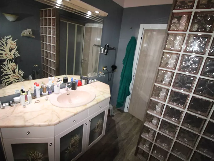 Immagine 16 di Appartamento in vendita  in via ferdinando magellano a Martinsicuro