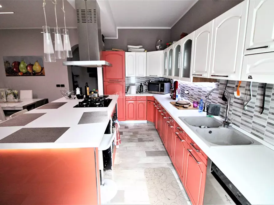 Immagine 5 di Appartamento in vendita  in via ferdinando magellano a Martinsicuro