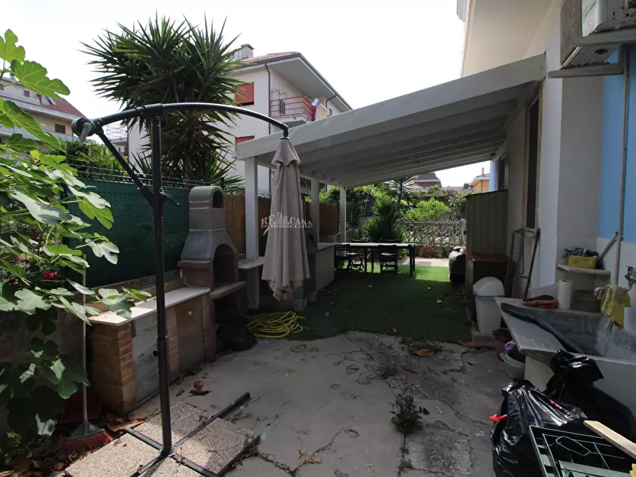 Immagine 28 di Appartamento in vendita  in via ferdinando magellano a Martinsicuro